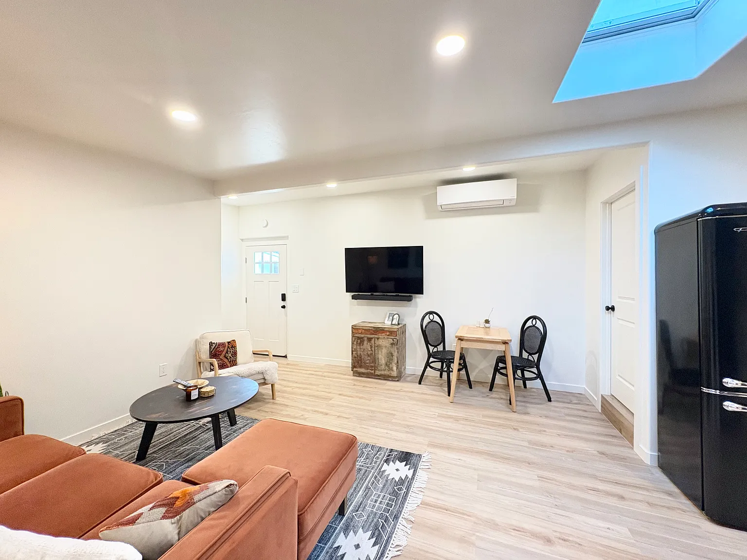 480 Pacific St — Photo 3