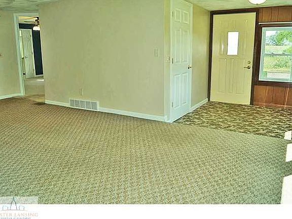 3rd image of 11365 Grand River Trl