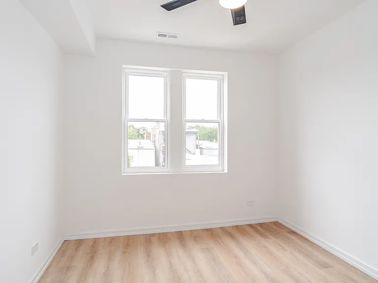 1330 N Artesian Ave #1R — Photo 7