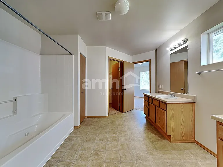 20126 52nd Ave E — Photo 12