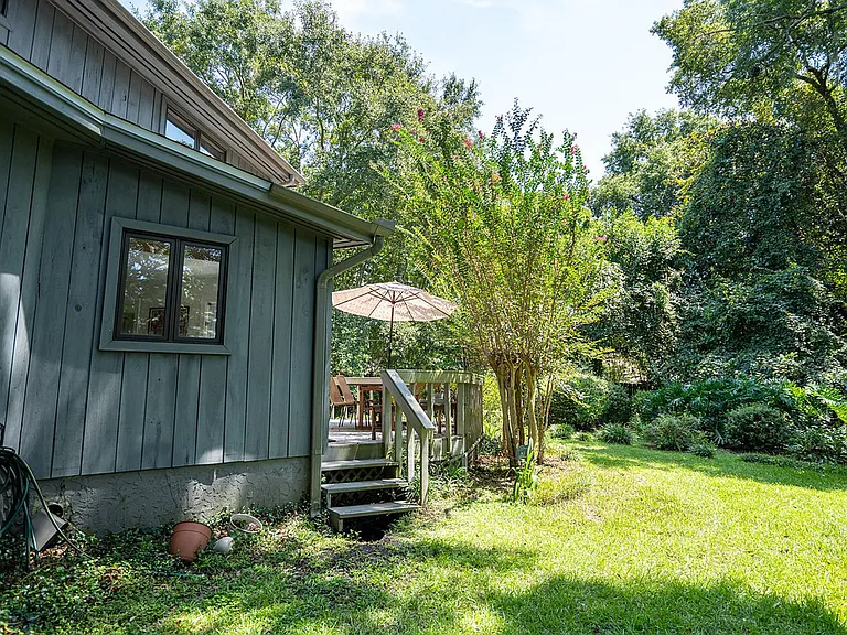 3724 Longchamp Cir — Photo 47