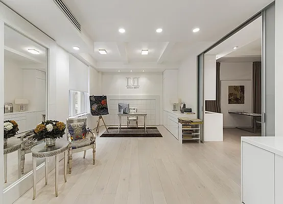 Sold by Warburg | media 1