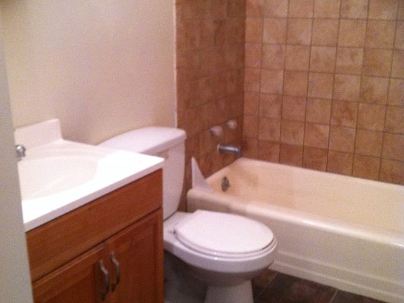 4th image of 4029 Saint Monica Dr