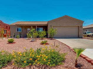 445 W Reizen Dr, Morristown, AZ 85342