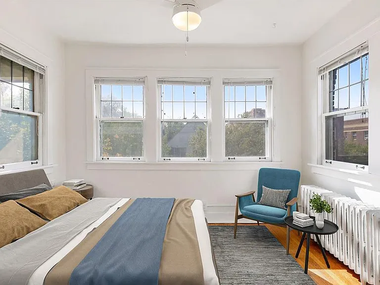 2415 Harriet Ave #4 — Photo 3