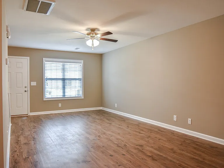 259 Alexander Blvd — Photo 3