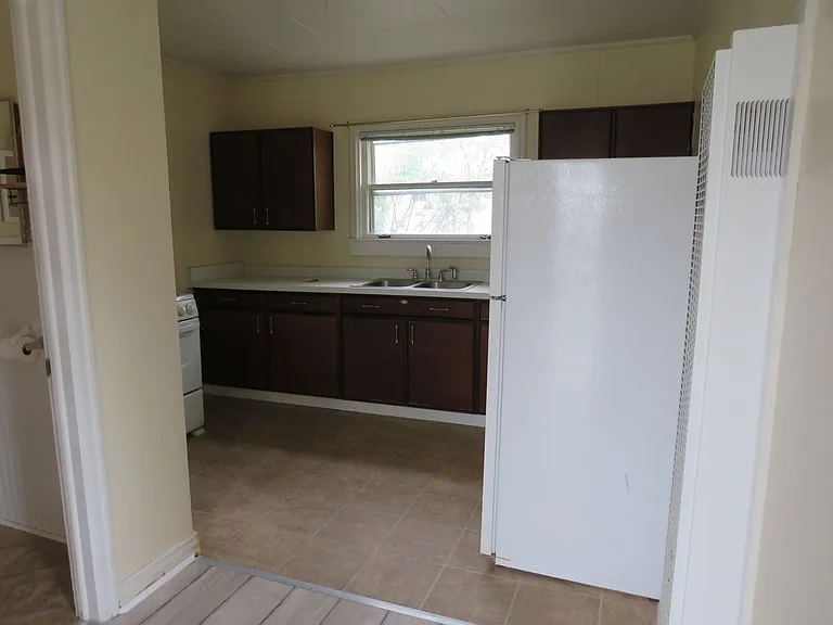 2619 Michigan St — Photo 3