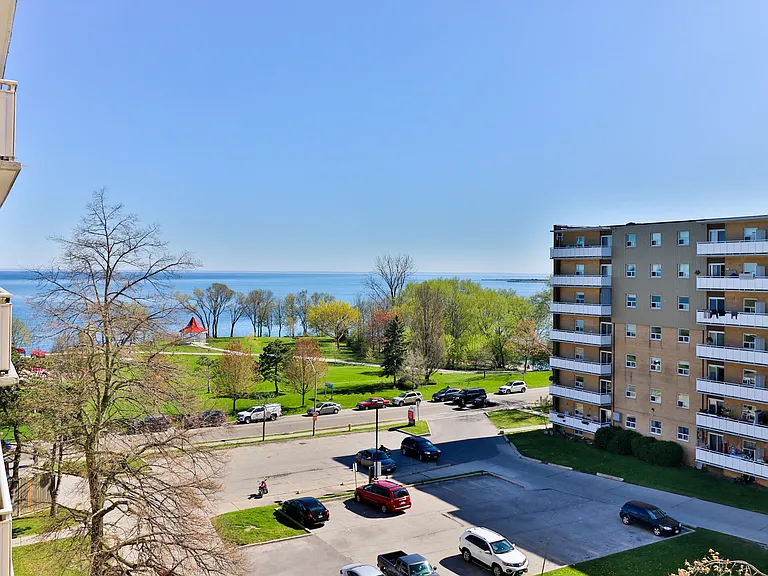 220 Lake Promenade — Photo 24