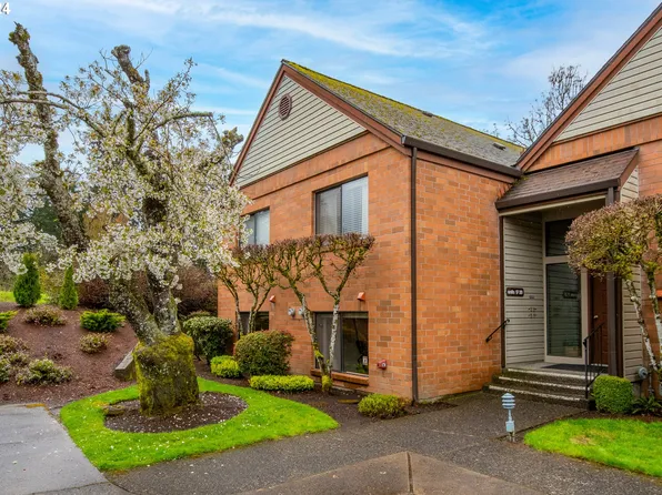 11992 SW Royalty Ct APT 17, King City, OR 97224