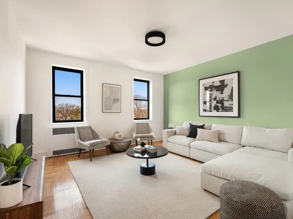 800 East 17th Street image 1 of 15