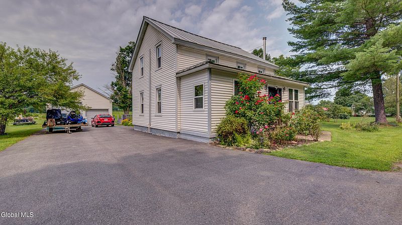 3rd image of 1428 River Road