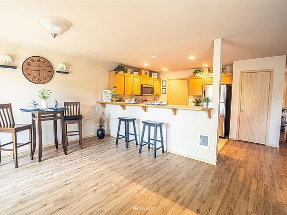 4th image of 1302 110th St E Unit 36