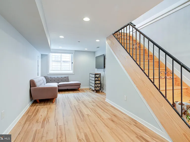 1509 S Dorrance St — Photo 29