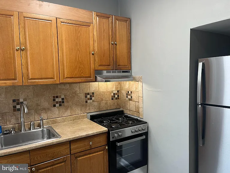 2666 Bridge St #1 — Photo 12
