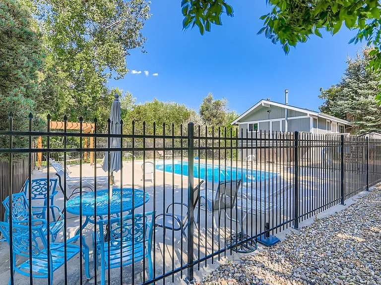 3907 Paseo Del Prado — Photo 5