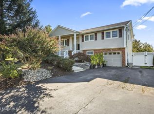 10 Milton Ave, Manalapan, NJ 07726