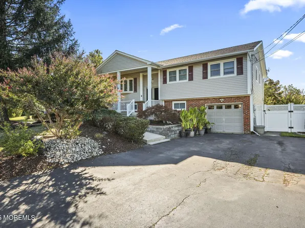 10 Milton Avenue, Manalapan, NJ 07726