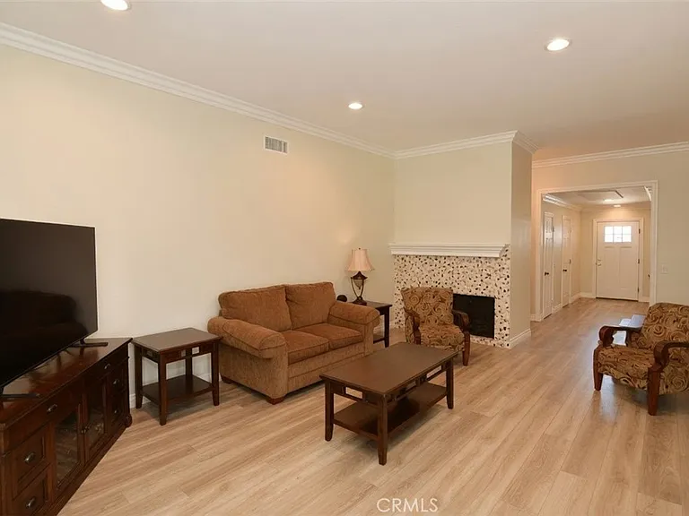 42 Grant — Photo 12