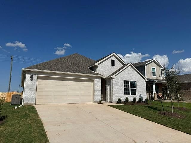 1st image of 500 Quail Convey Dr