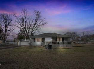 390 N Washington St, Coal City, IL 60416