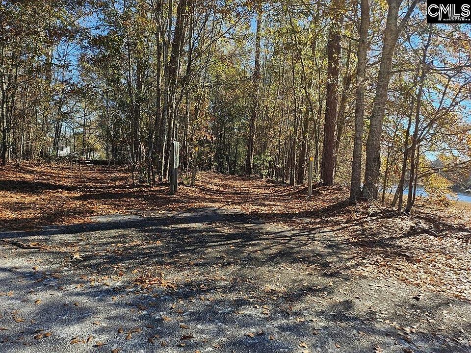 2nd image of 275 Twin Lakes Rd