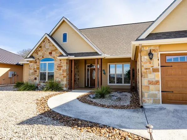 1913 Summit Ridge Dr, Kerrville, TX 78028