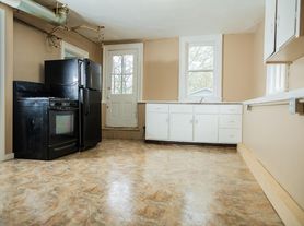 171 E Main St, Ionia, MI