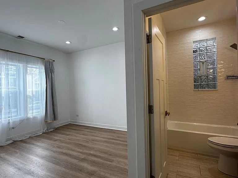 2812 S Pulaski Rd #1 — Photo 7