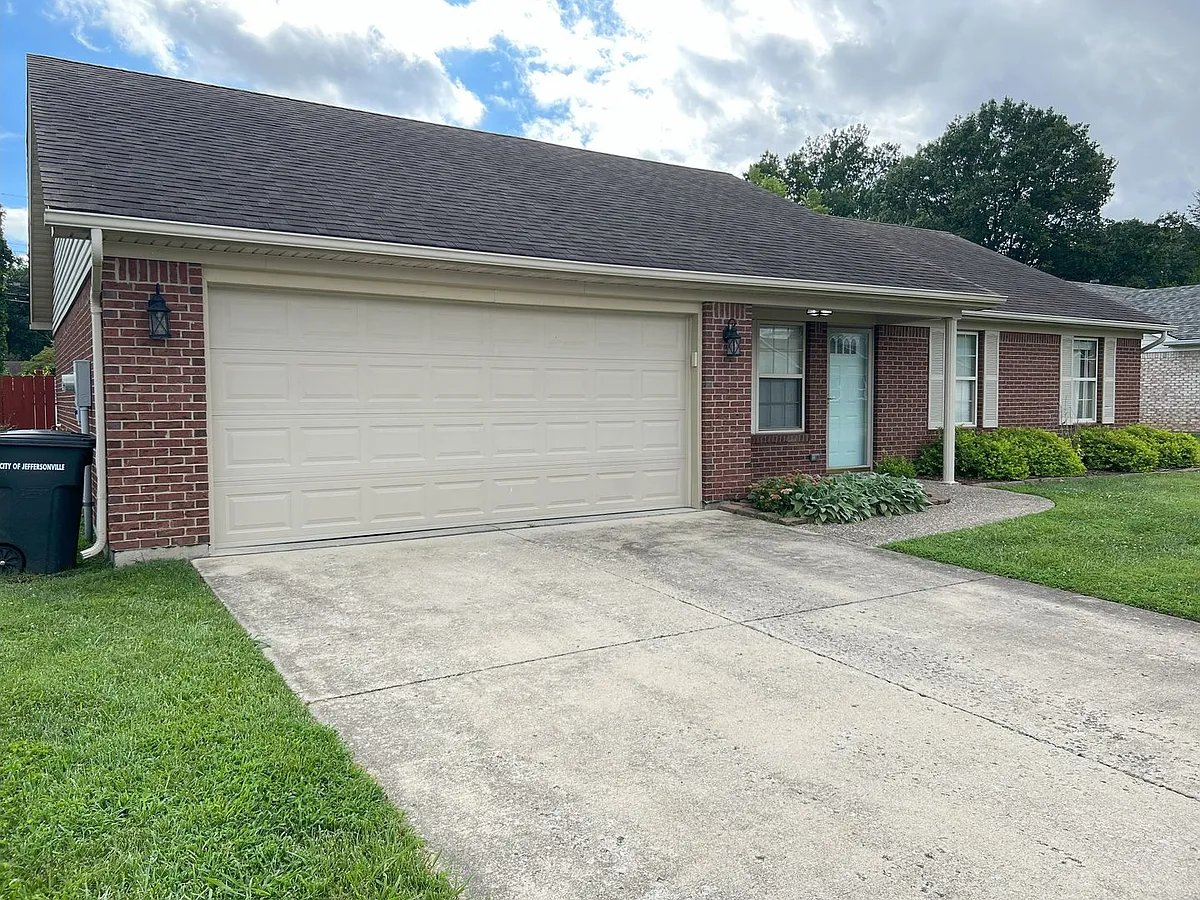 Building Photo - 504 Reba Jackson Dr