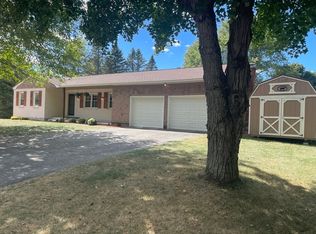 28 Hillandale Rd, Ashburnham, MA 01430