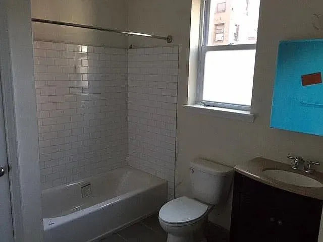 1310 Irving St #3 — Photo 7