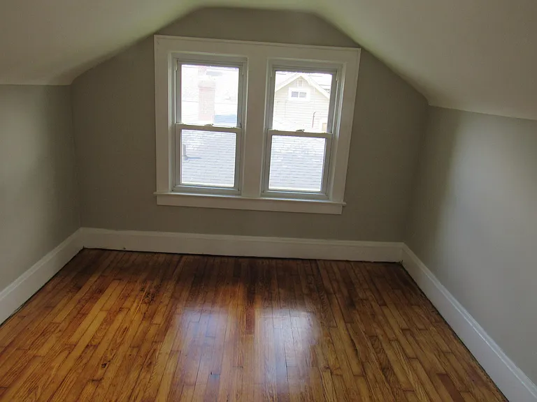 2360 Edwin Ave — Photo 14