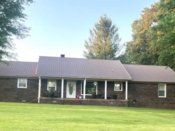 1665 Highway 423, Mc Kenzie, TN 38201