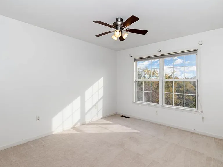 1172 Heron Ct — Photo 15