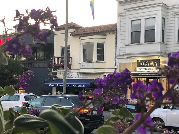 3rd image of 286 Noe St