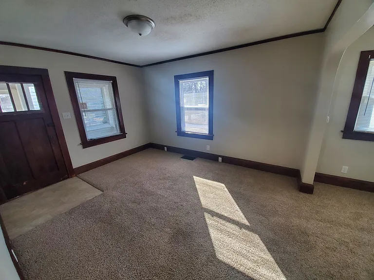 2616 Bowdoin St — Photo 4
