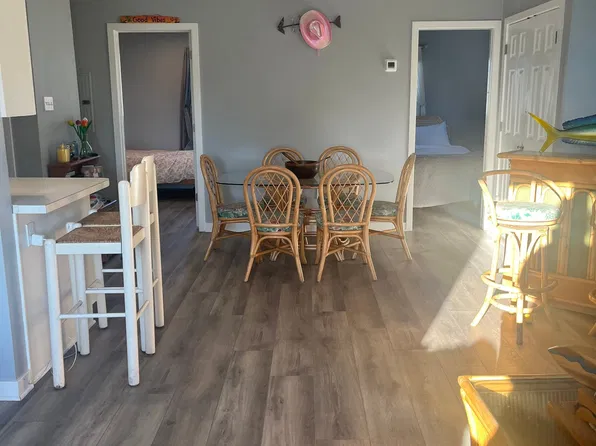 8 Linda Rd, Manahawkin, NJ 08050