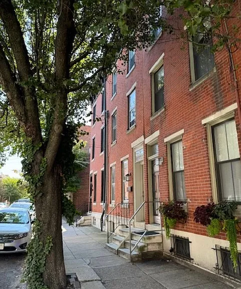 1834 Fitzwater St #1 — Photo 8
