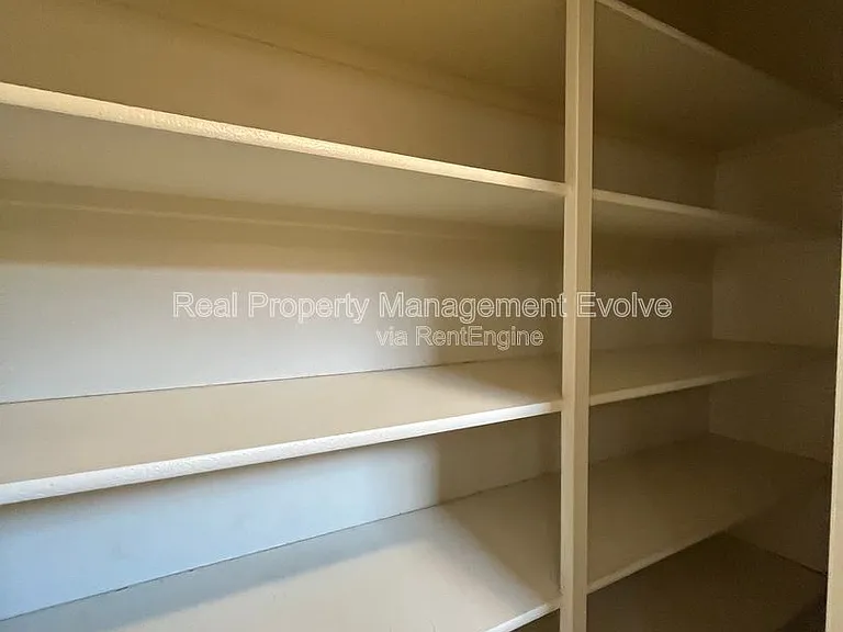 3454 E Constitution Dr — Photo 31
