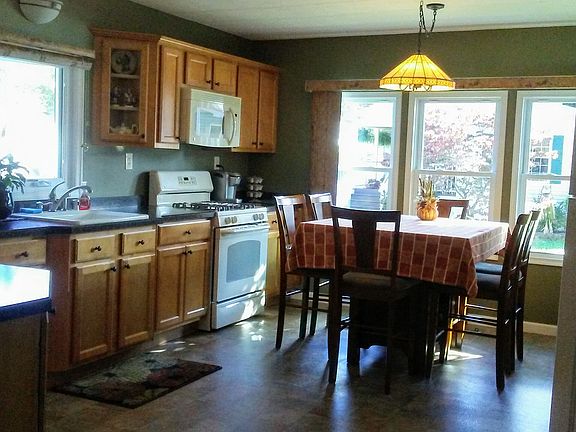 Spacious Eat-in Kitchen