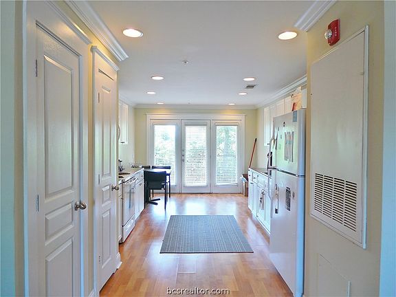 4th image of 1725 Harvey Mitchell Unit 214