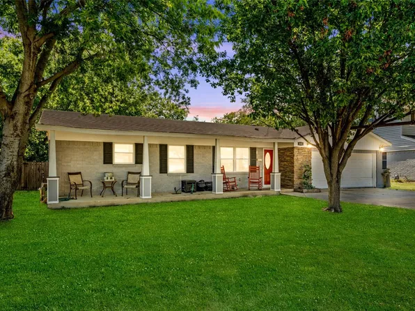 512 Thompson Dr, Saginaw, TX 76179