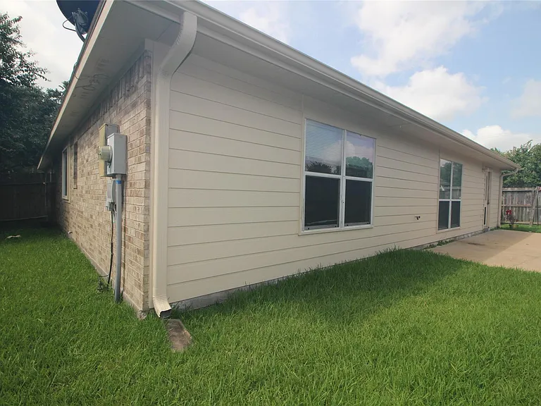 18122 Cypress Valley Ln — Photo 14