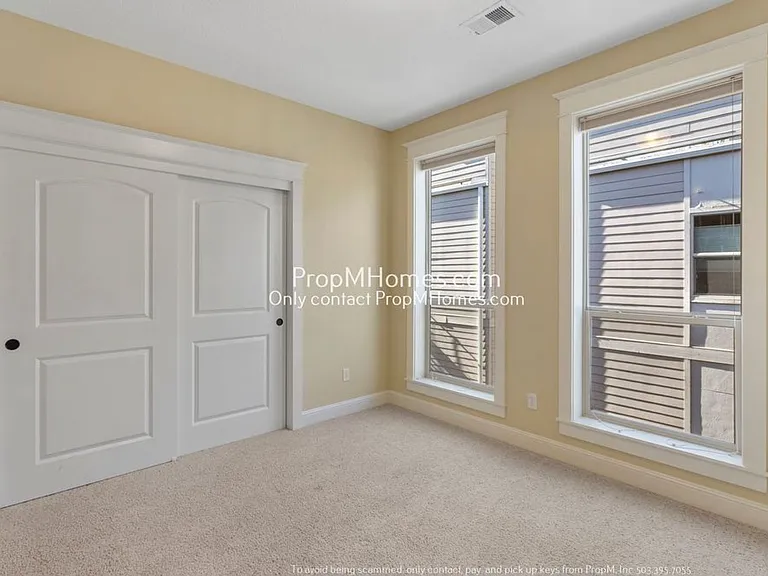 5129 N Williams Ave — Photo 18