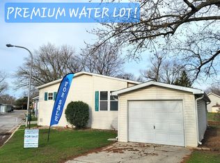 212 Big Peninsula Rd #96, Elgin, IL