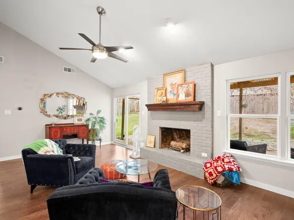 7404 Barcelona Dr, Austin, TX 78752