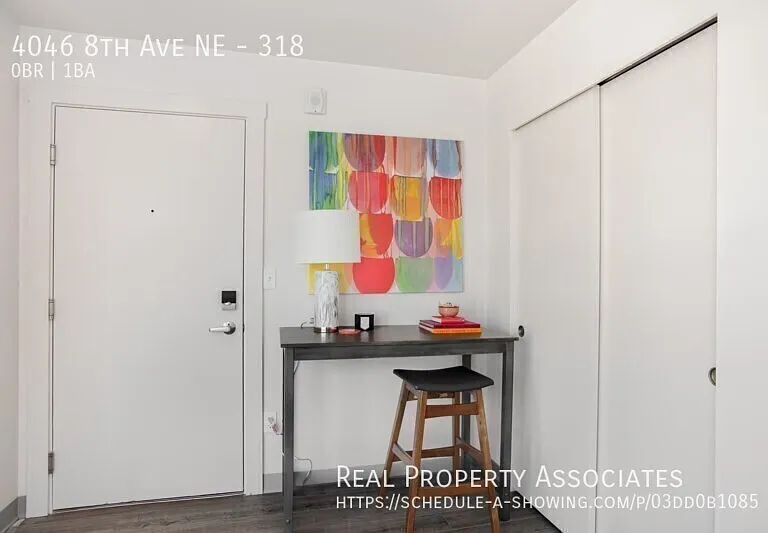 4046 8th Ave NE #318 — Photo 2