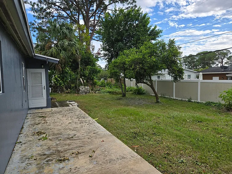1282 Whitewood Dr — Photo 11