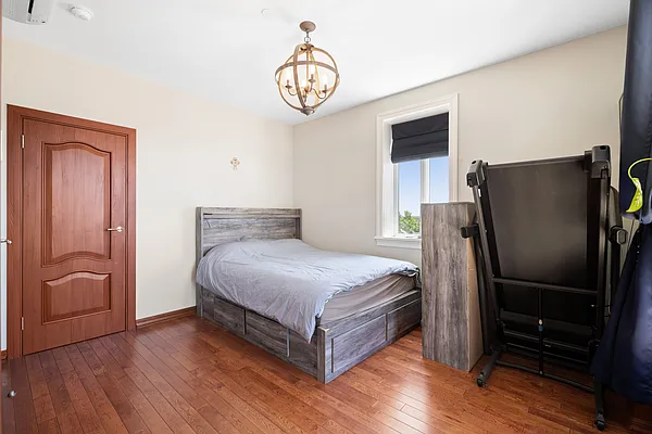 Sold by Ilite Realty Inc | media 12