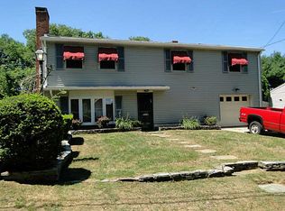 23 Oriole Ave, West Warwick, RI 02893